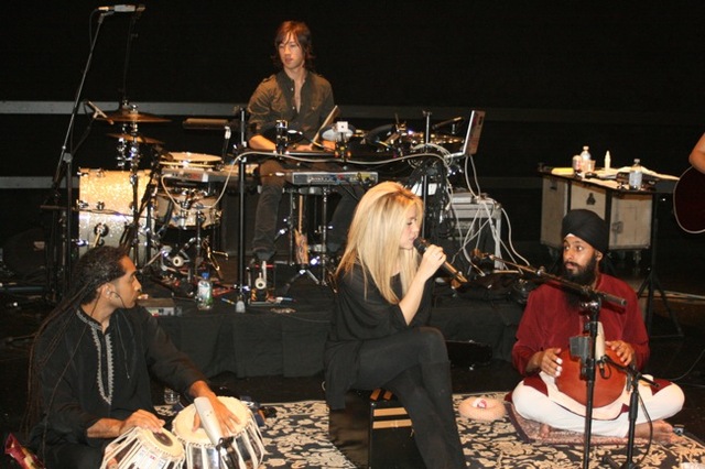 Shakira  Promo rehearsals - Miami, Sept 09 Img_2913