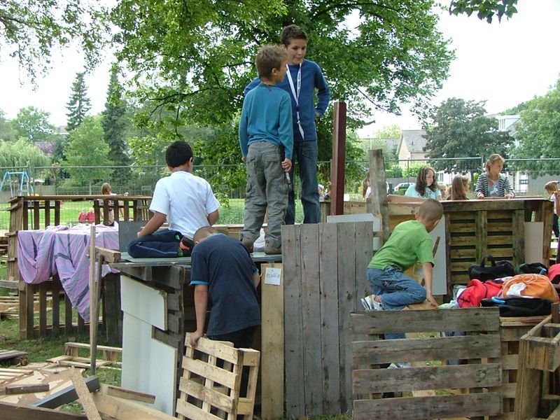 Dukendam 2008: De huttenbouwers Dscf5647