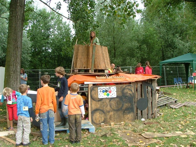 Dukendam 2008: De huttenbouwers Dscf5690