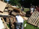 Dukendam 2009: Zondag, de run op het hout en de eerste bouwactiviteiten Dsc05135