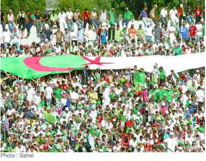 ╠═ Equipe nationale Algérienne ═╣ - Page 5 Algeri10
