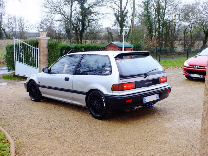 Une Honda CIVIC EC9 de 1991 Dscf2215