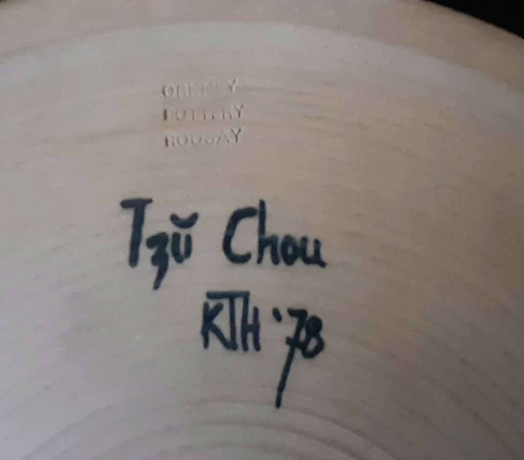 Orkney Pottery plate signed Tzū Chou. 20220112