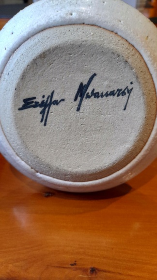 Pottery vase, signed - Greece?  20221111