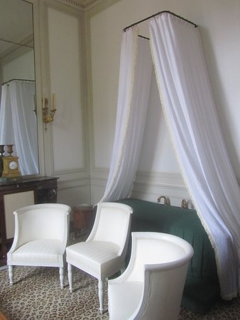 le grand Trianon - Le Grand Trianon: la Salle de Bain de l'Empereur Salle-10