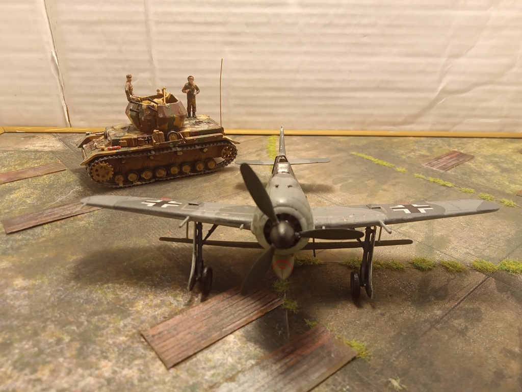 [Revell] 1/72 - Focke-Wulf Fw 190 A-8 & Bv 246 "Hagelkorn" / Allemagne 1944  (fw190) Img20632