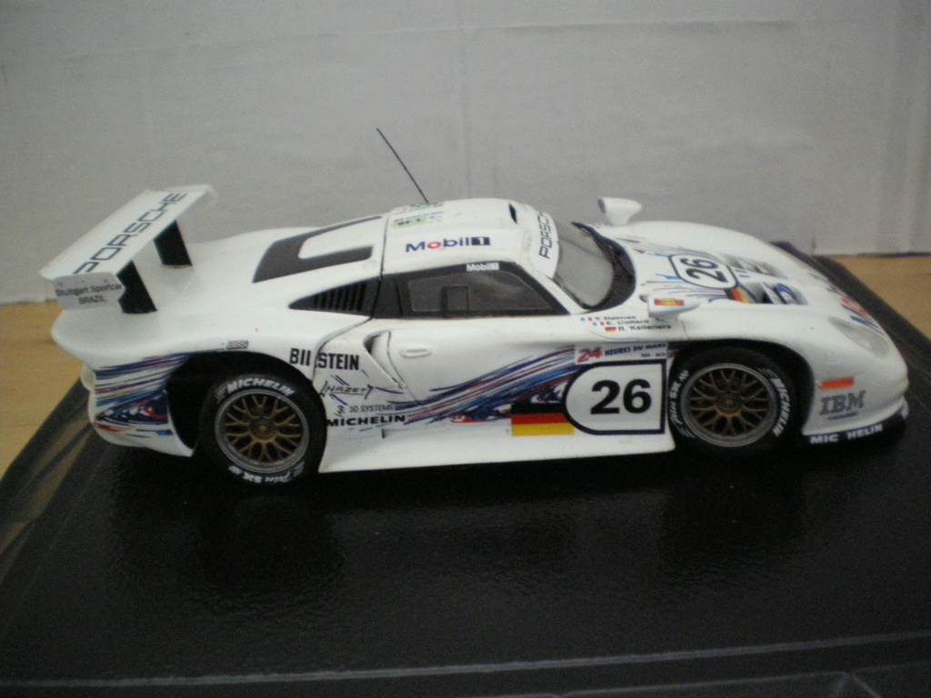 Porsche GT1 EVO Revell 1/24 Imgp0704