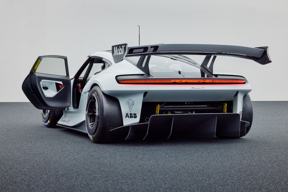 Porsche concept Mission R 30082110