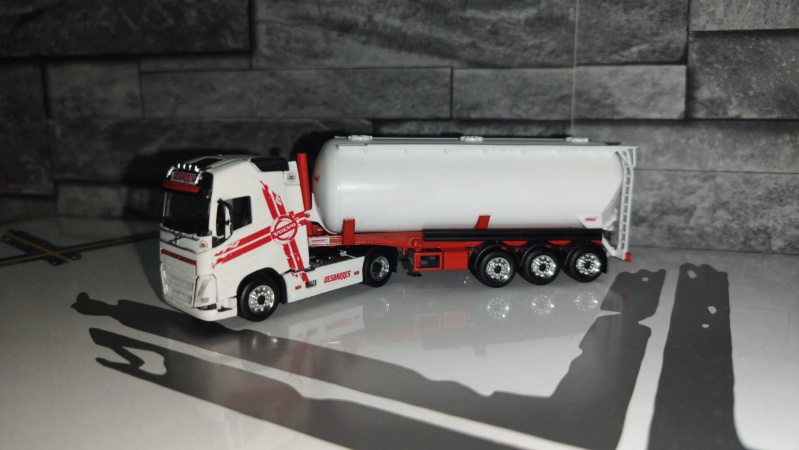 Camion 1/87 2023-018