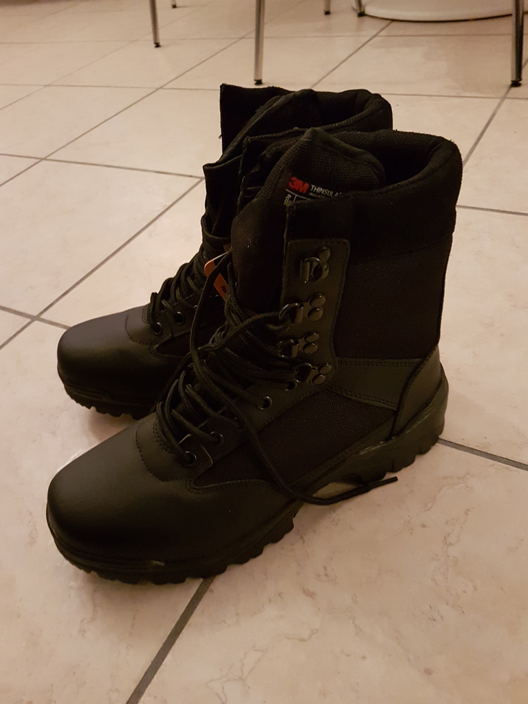 Chaussures miltec swat boots neuves taille 42 20181210