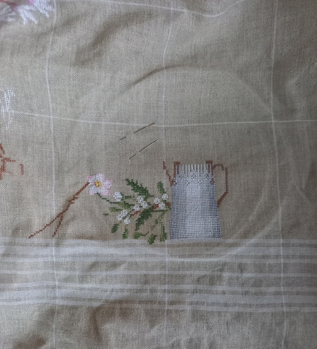 La nappe aux fleurs blanches du Bonheur des Dames - Page 5 20240916