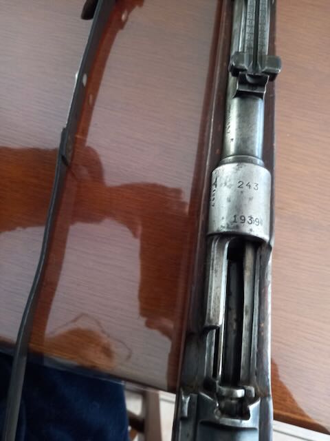 Qui peut m'en dire plus sur ce Mauser 98 bizarre Resize11