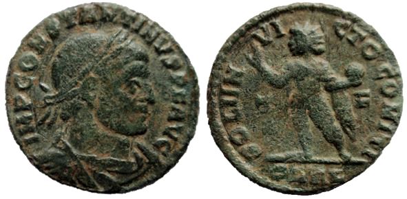 Nummus de Constantino I. SOLI IN-VI-CTO COMITI. Sol estante a izq. Arles. Consta19