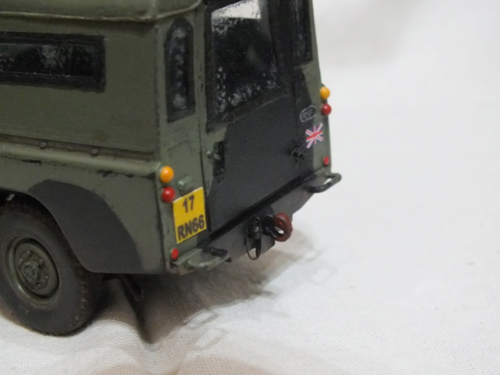 MT: Land Rover Defender 109 LWB - Revell 1/35 Dscf0828