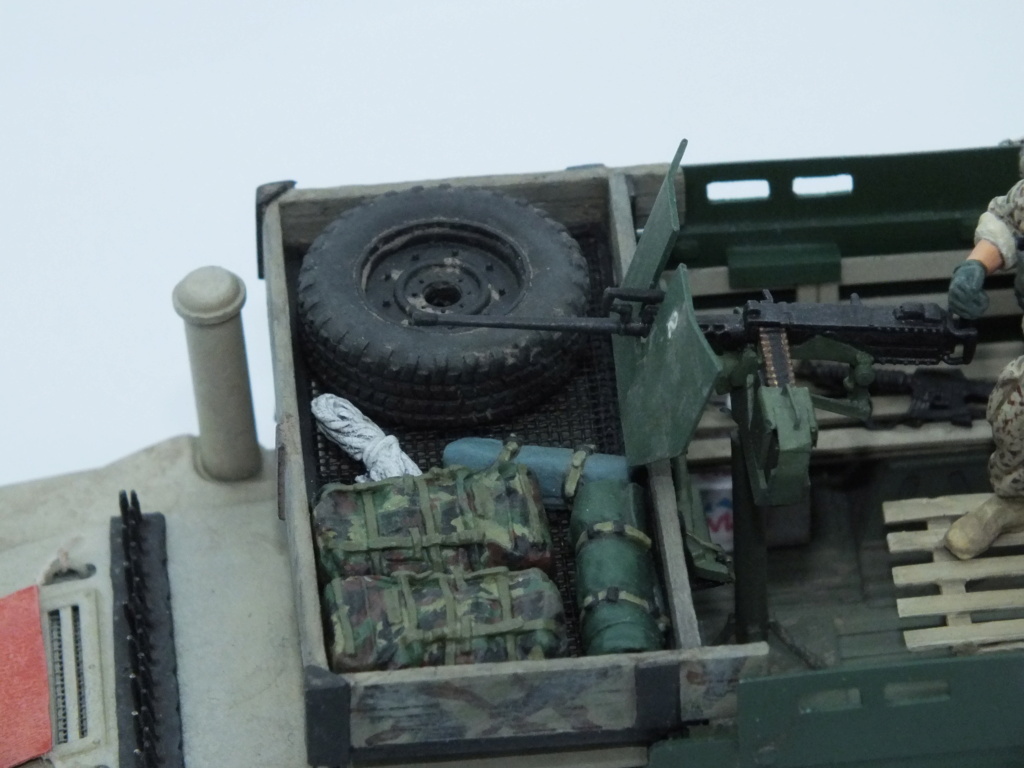 MT: Humvee en Fallujah, noviembre de 2004 - Academy 1/35 Dscf0919