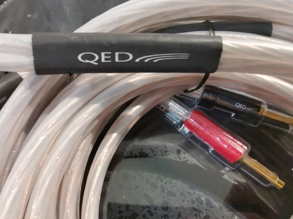 QED Ruby Anniversary Speaker Cable (sold) Img_2154