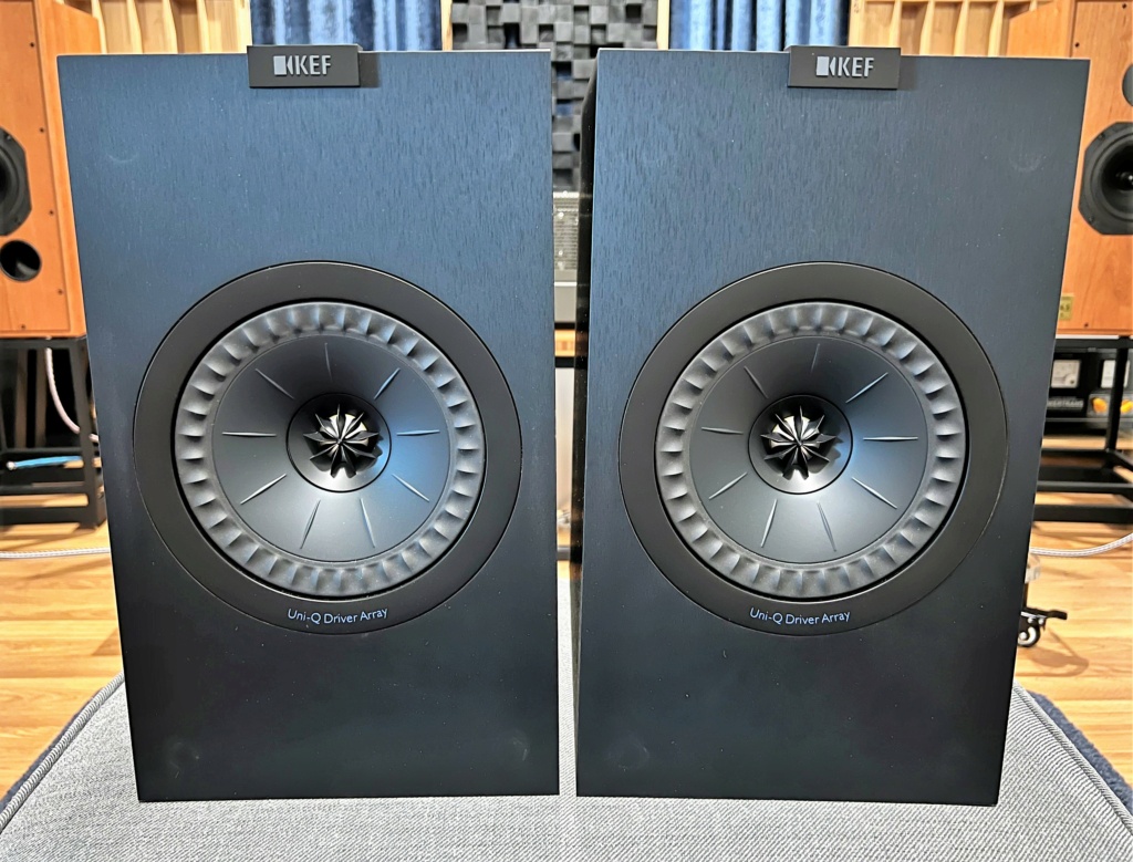 KEF Q350 Bookshelf speaker (sold) Img_2526