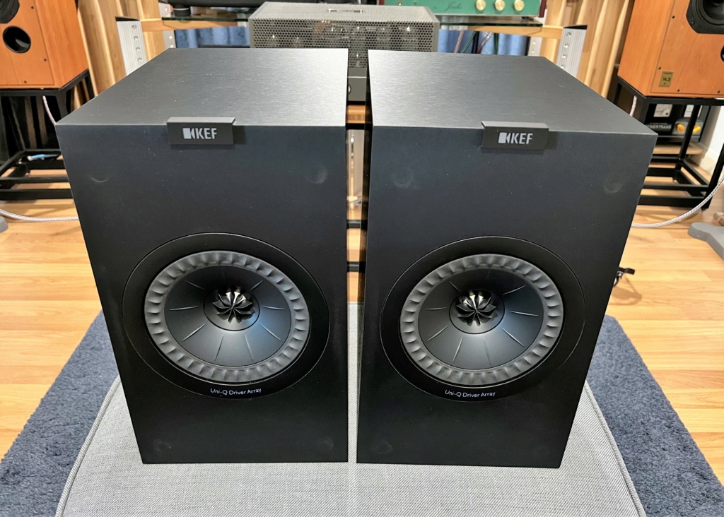 KEF Q350 Bookshelf speaker (sold) Img_2527