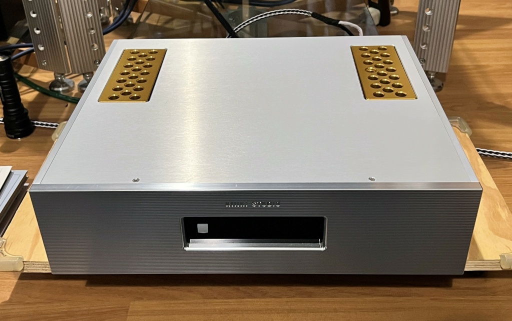 Kinki Studio EX-M7 Power Amplifier Img_3229