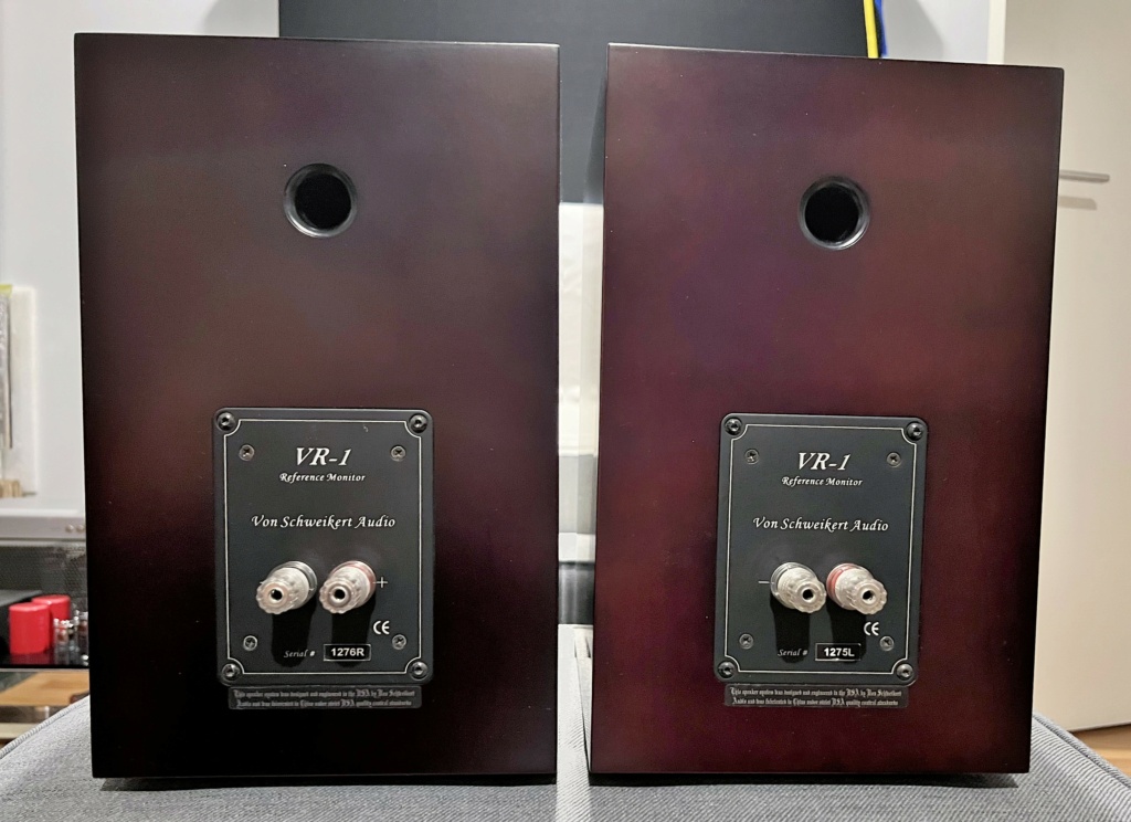 Von Schweikert VR-1 Reference Monitor (SOLD) Img_3725