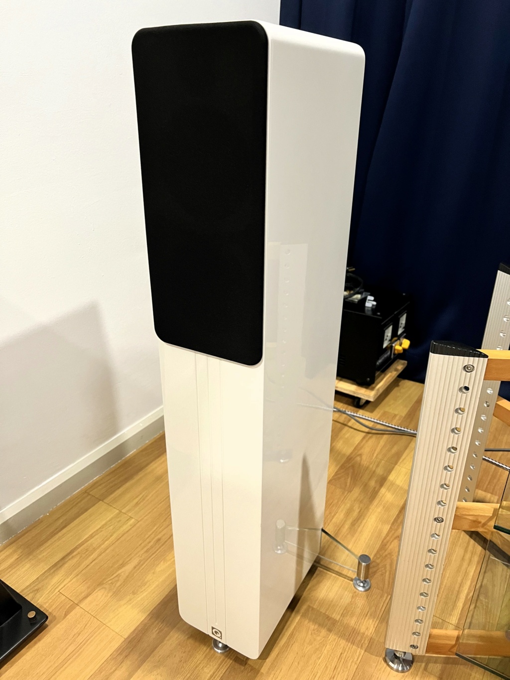 Q Acoustics Concept 40 Floorstand speaker (sold) Img_5318