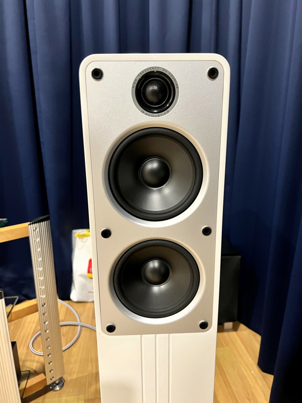 Q Acoustics Concept 40 Floorstand speaker (sold) Img_5319