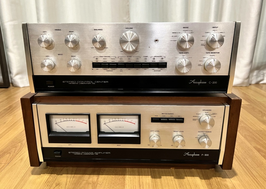 Accuphase vintage C-200 Pre amplifier and P-300 Power amplifier pair Img_5838
