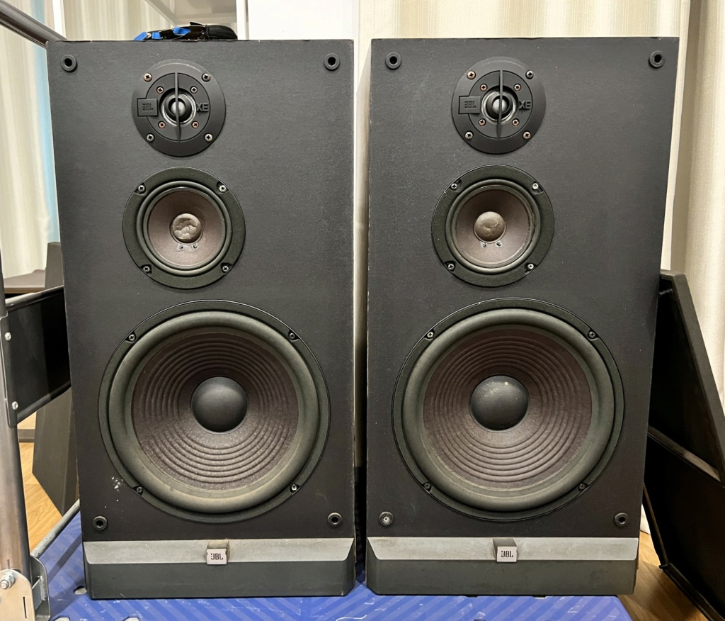 JBL XE4 Speakers Img_5925