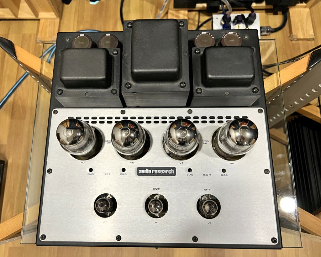 Audio Research VS55 Tube Power amplifier  Img_8422