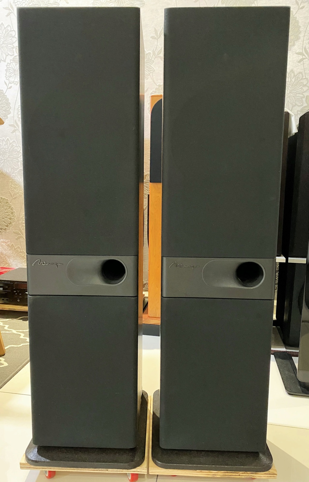 Mirage floorstand speaker - withdrawn Img_8914