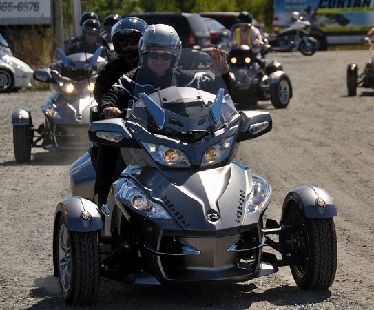 Pilotage side-car ou trois-roues ? Pilota11