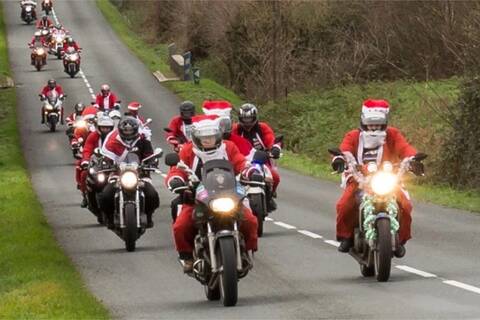 Les Pères Noël à moto de retour