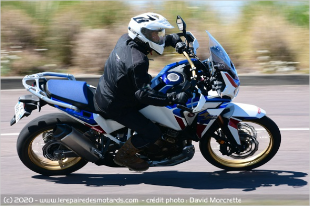 Comparatif BMW 1250 GS / Honda Africa Twin 1100 Uuuzoz10