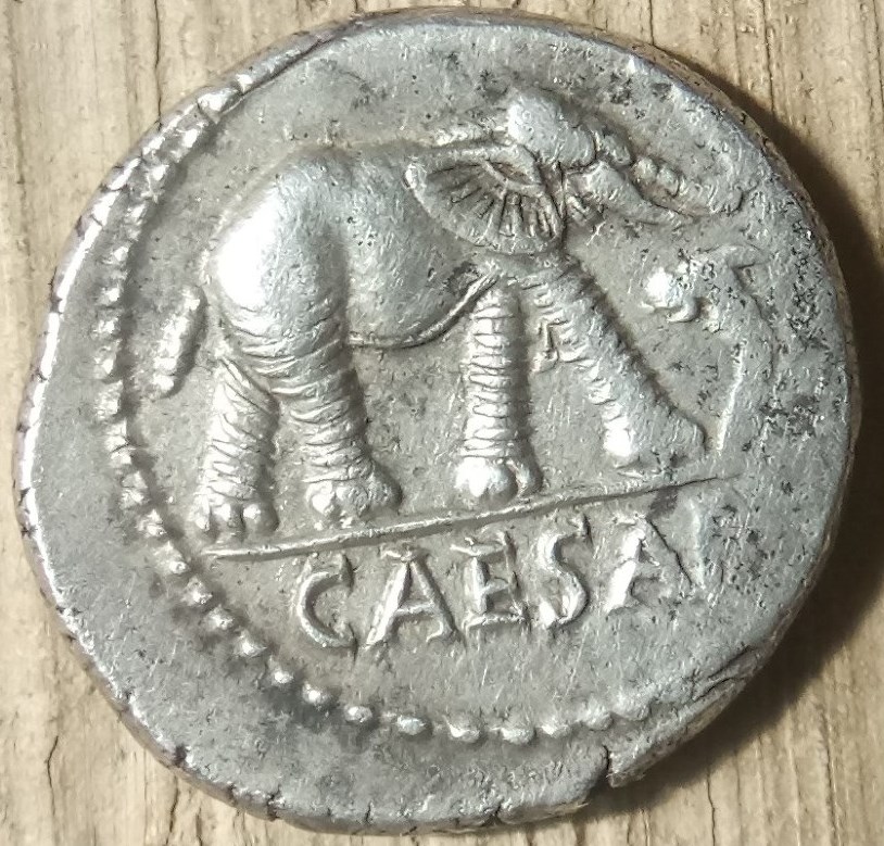 Pecunia omnium magnitudinum Caesar18