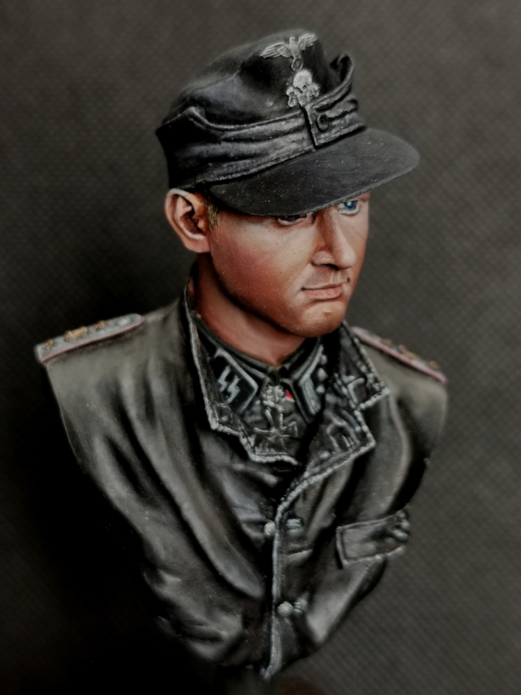 Bust 1/10 Tiger ace Normandy, Michael Wittmann Img_2013