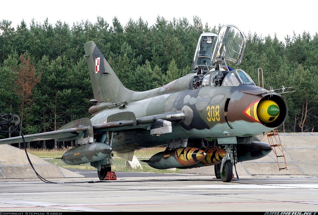 [Modelsvit] 1/72 -  Sukhoi Su-22 UM3K Fitter  Irak   12319910