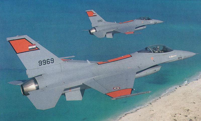 [Revell] 1/72 - General Dynamics Fighting Falcon F-16D Irak  Block 52 / F16C Egypte  Block 40   Aad10
