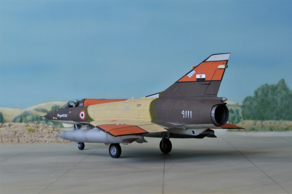 [Modelsvit] 1/72 - Dassault Mirage 5SDE Horus Egypte   - Page 2 Dsc_0400