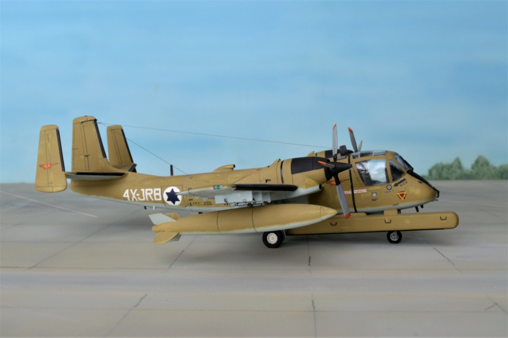 (restauration) Grumman OV-1D Mohawk, Israël  [Hasegawa] 1/72 Dsc_0604