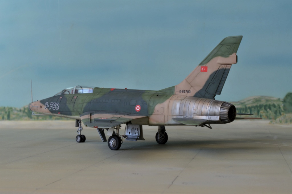  [Italeri] North American Super Sabre F-100E Turquie 1/72 Dsc_0687