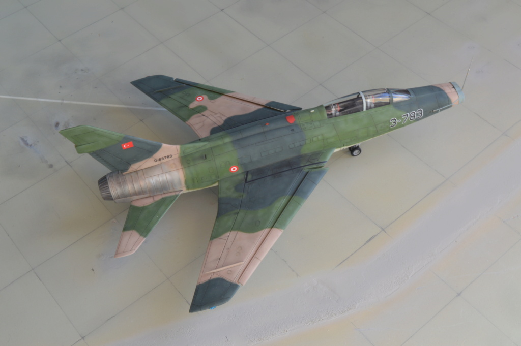  [Italeri] North American Super Sabre F-100E Turquie 1/72 Dsc_0689