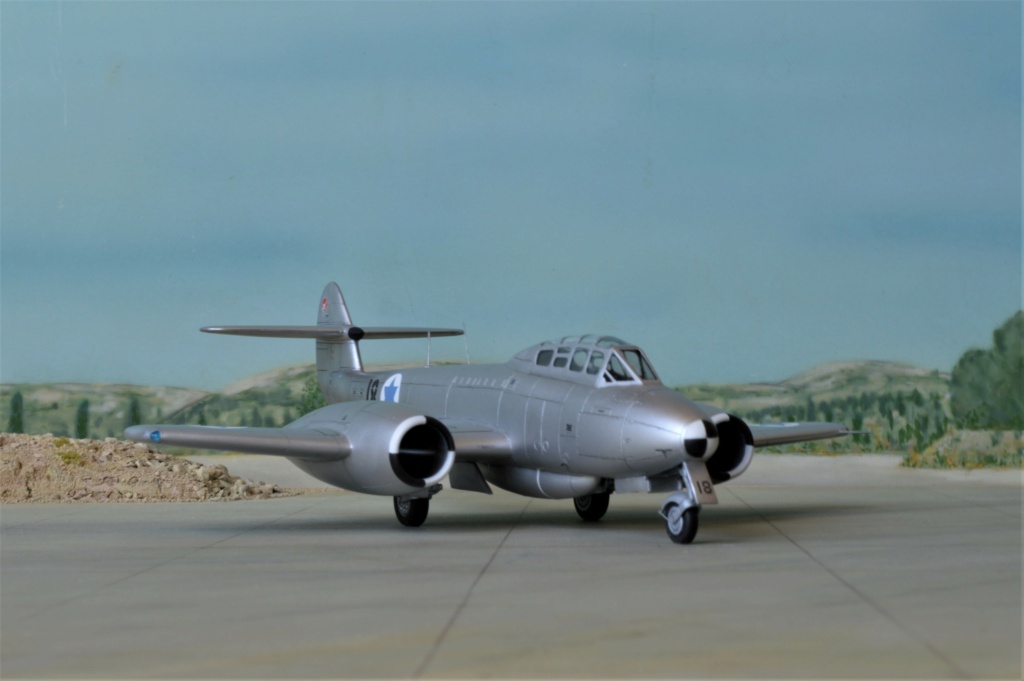 [Special Hobby] Gloster Meteor Mk.7-5  IAF 1/72 Dsc_0889