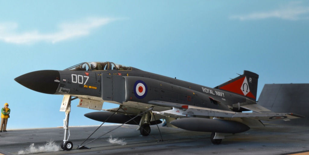 [Airfix]  1/72 - McDonnell-Douglas F-4K Phantom II  Royal Navy Dsc_0992