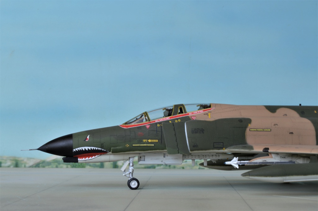[Finemolds]  1/72 - McDonnell-Douglas F-4E Phantom II  USAF  Viet-Nam 1972 Dsc_1026