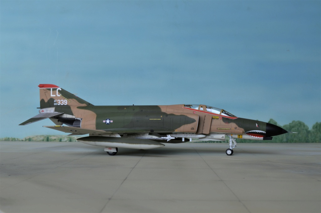 [Finemolds]  1/72 - McDonnell-Douglas F-4E Phantom II  USAF  Viet-Nam 1972 Dsc_1028