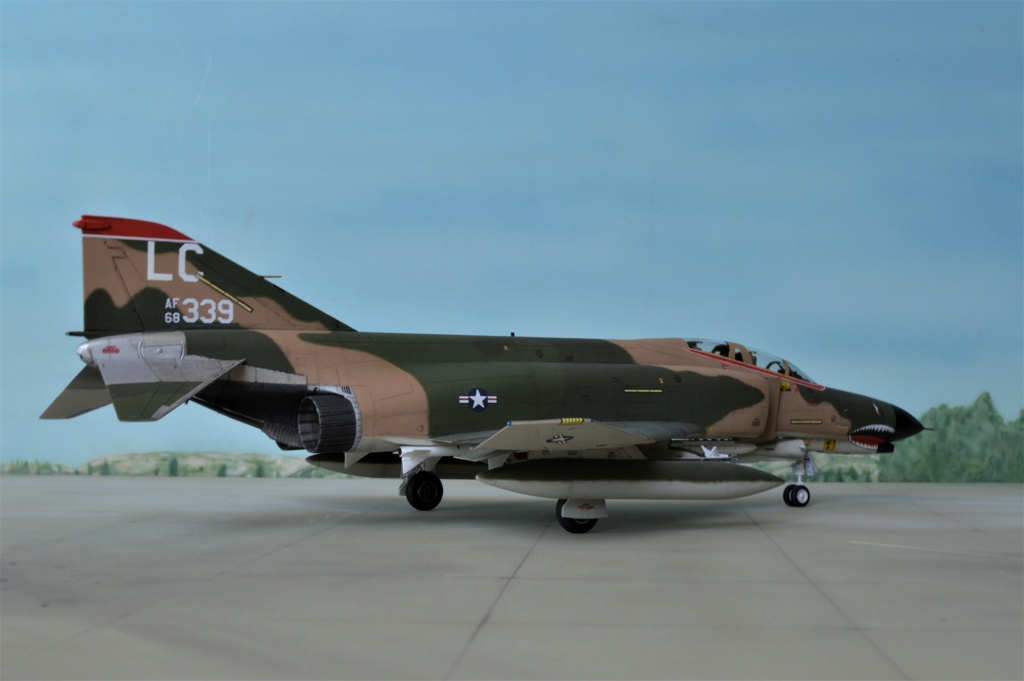 [Finemolds]  1/72 - McDonnell-Douglas F-4E Phantom II  USAF  Viet-Nam 1972 Dsc_1029