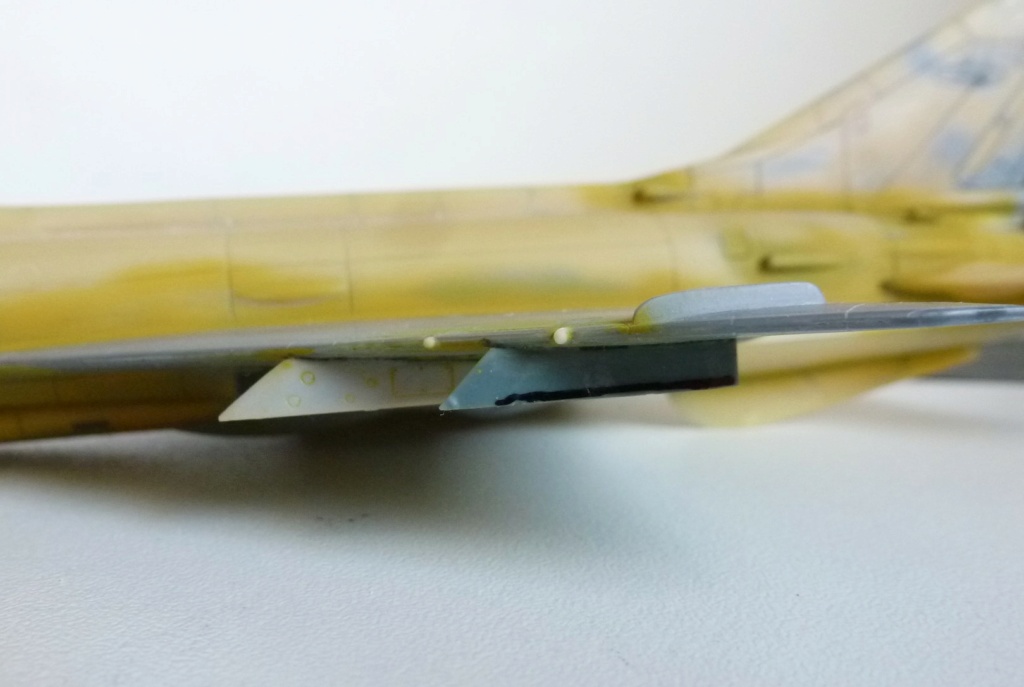 [Omega Models + Revell]  1/72 - Chengdu F-7N Iran  P1270722