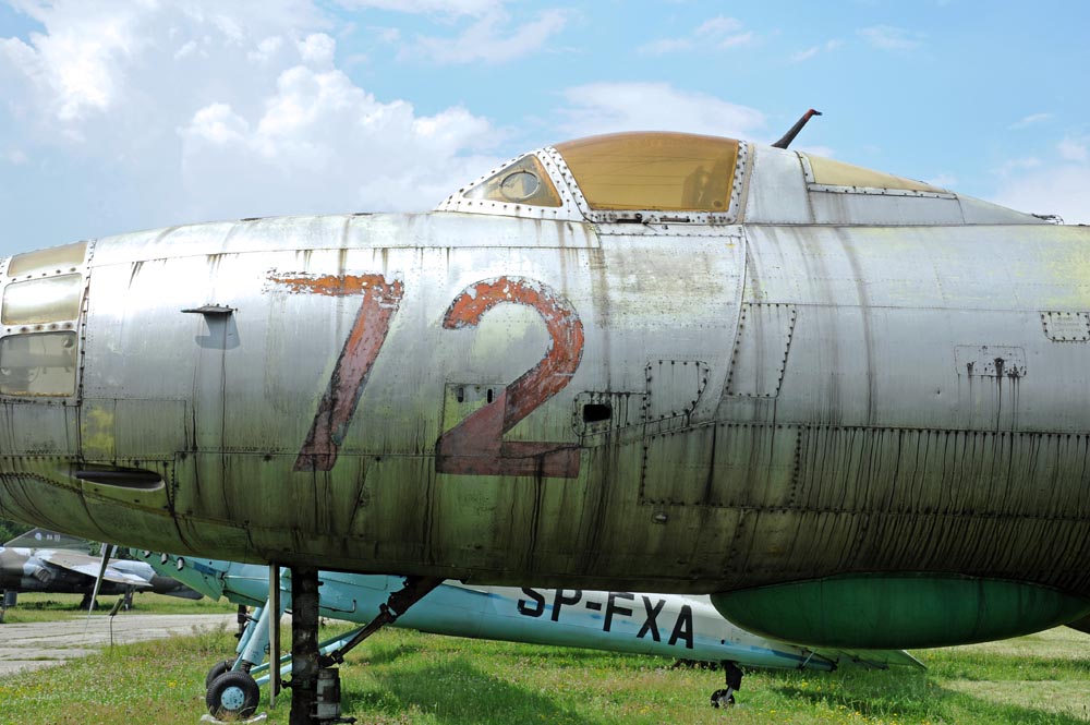 [Trumpeter] 1/72 - Iliouchine Il-28 "Beagle"  Egypte   (il28) Wail2811
