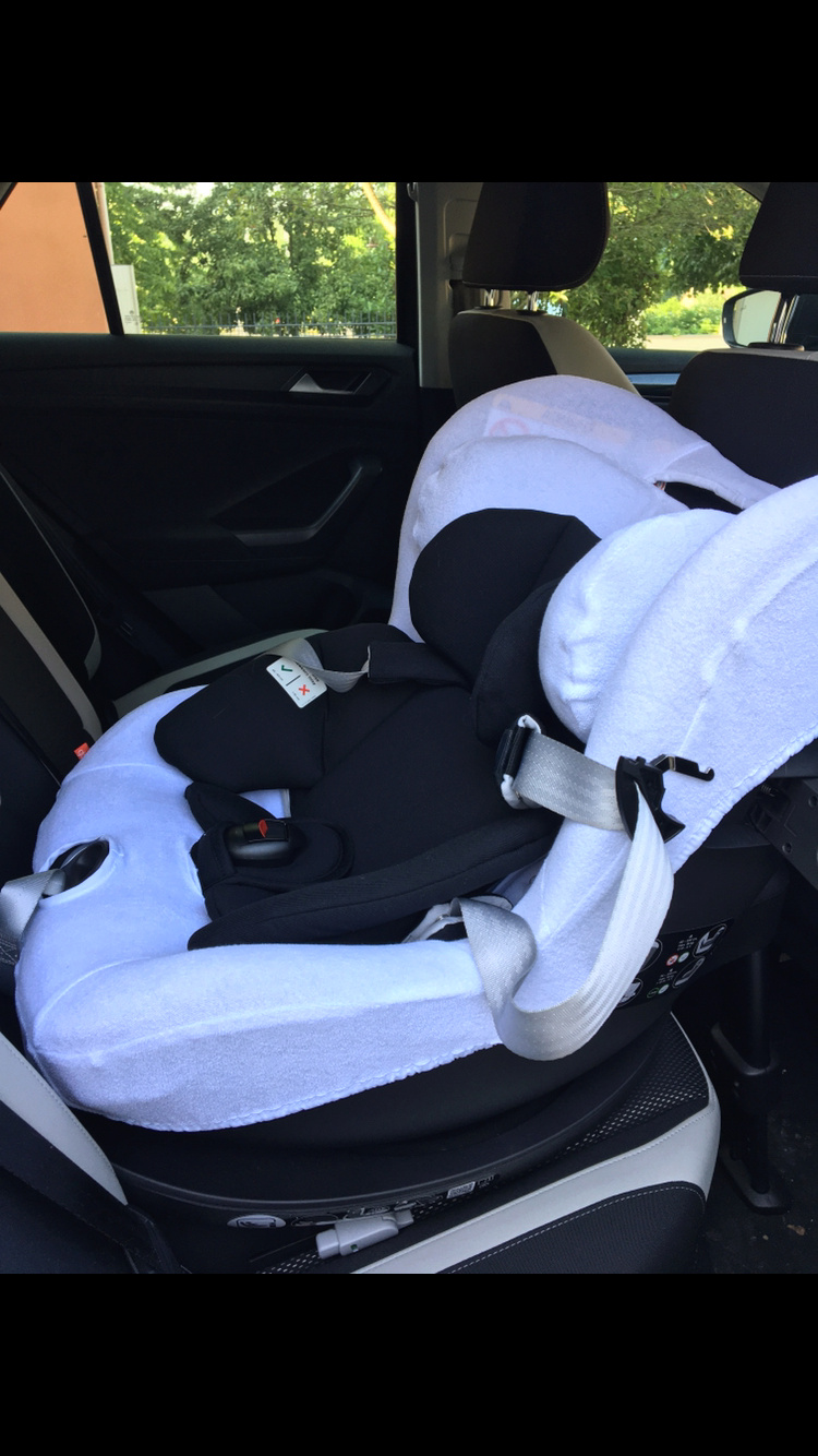 Dilemme siège auto pour grand bébé (2mois 1/2, 61cm, 7.5kg) 30330510