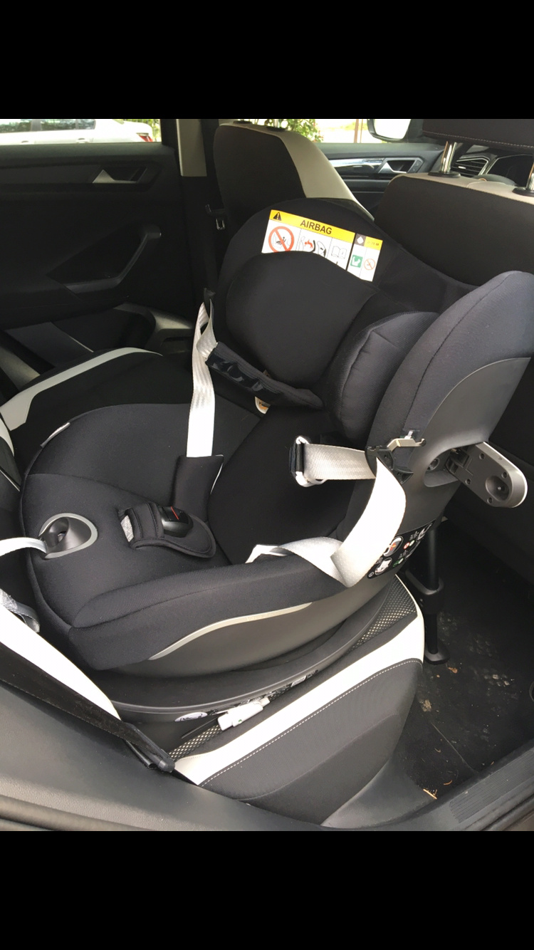 Dilemme siège auto pour grand bébé (2mois 1/2, 61cm, 7.5kg) 7d4c5810